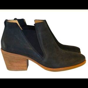 Paul green leather booties